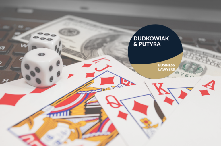 FATF AML red flags in online gambling and gaming. Money laundering risks.